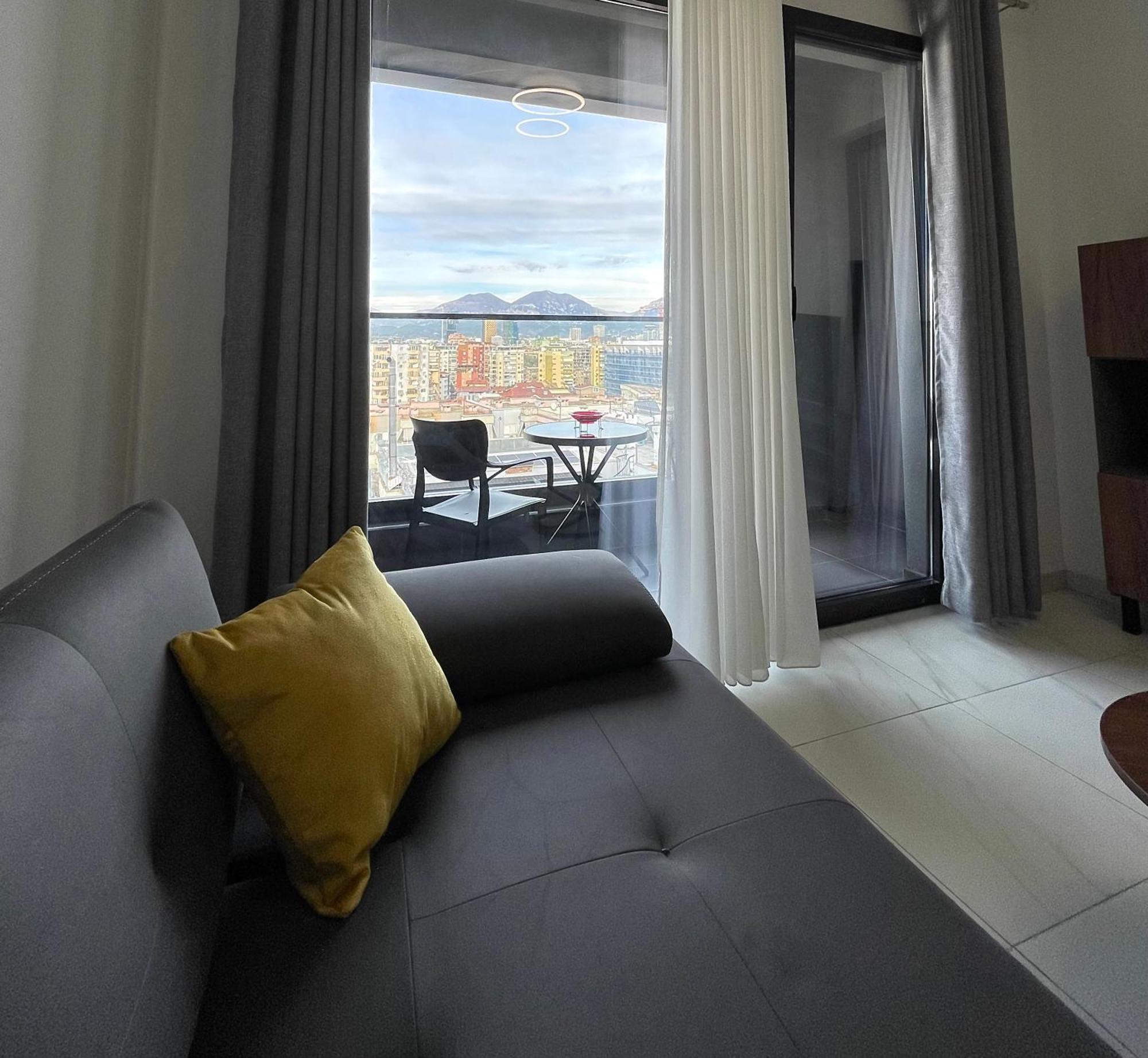Hideaways , Breathtaking View Apartamento Tirana